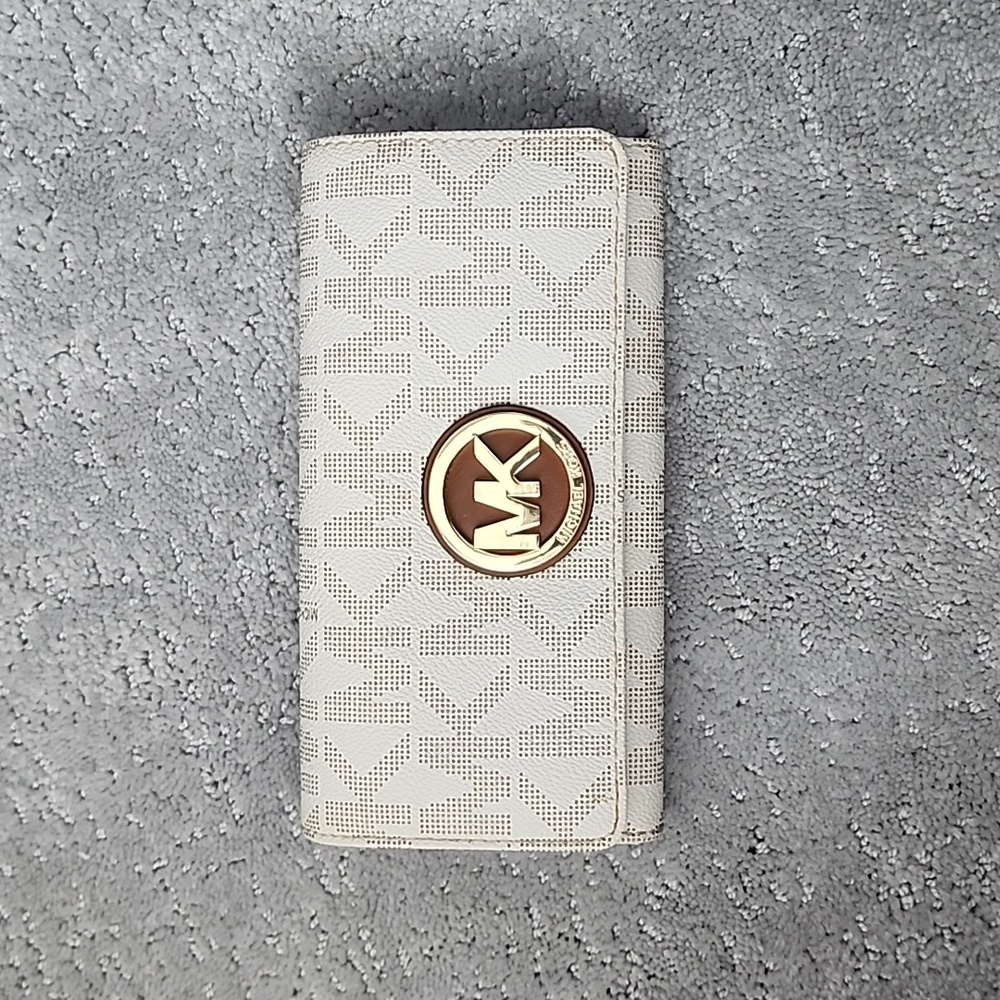 Michael Kors Fulton Carryall Women's Leather Wallet